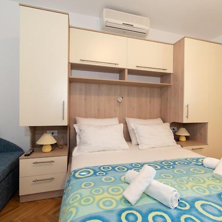 Apartman Dese 2+1 Tučepi Buitenkant foto