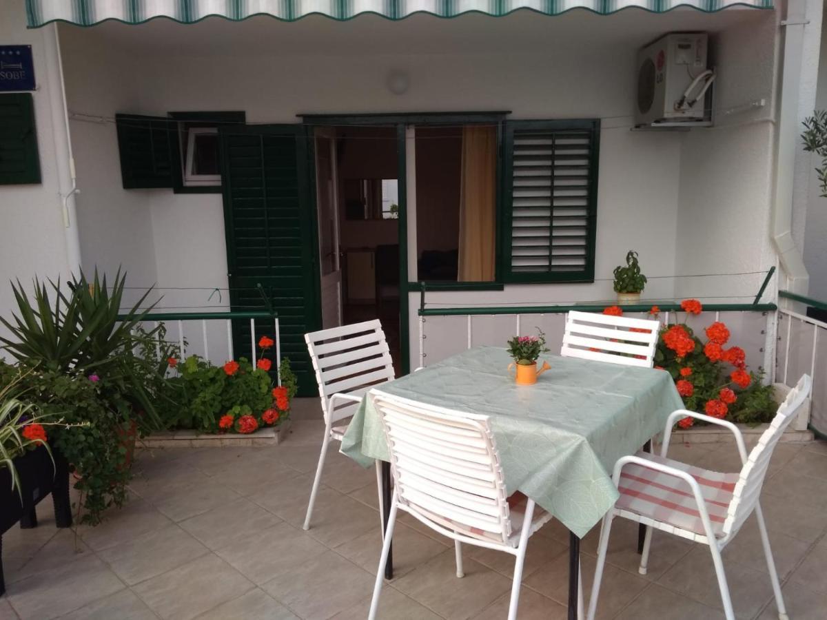 Apartman Dese 2+1 Tučepi Buitenkant foto
